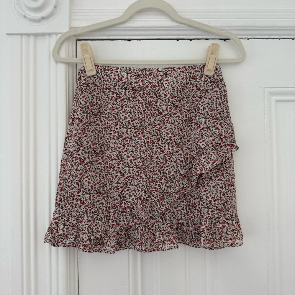 🦊 Princess Polly Red and White Floral Mini Skirt